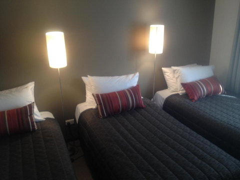 Redwood Manor Motel Apartments - Holiday Find 2