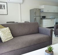 Jadran Motel  El Jays Holiday Lodge - Holiday Find