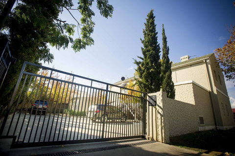 Globe Apartments - Holiday Find 1