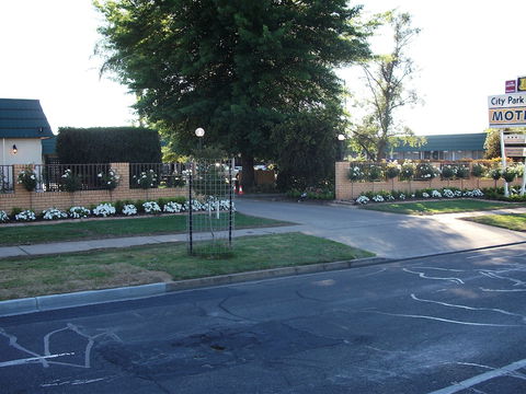 City Park Motel & Apartments - Holiday Find 0