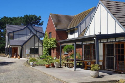 The View On Grossmans - Holiday Find 0