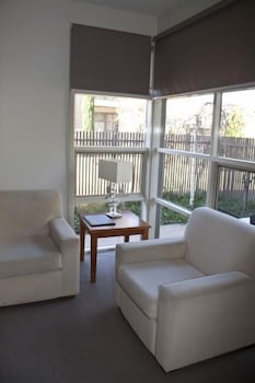 Central Shepparton Apartments - Holiday Find 1