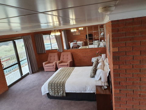 Waterloo Point - Holiday Find 4