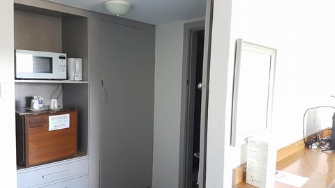 The Menai Hotel Motel - Holiday Find 4