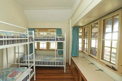 Sydney Pittwater Eco YHA - Holiday Find 6
