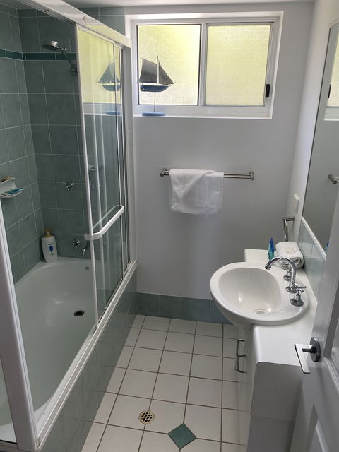Aqua Promenade Beachfront Apartments - Holiday Find 5