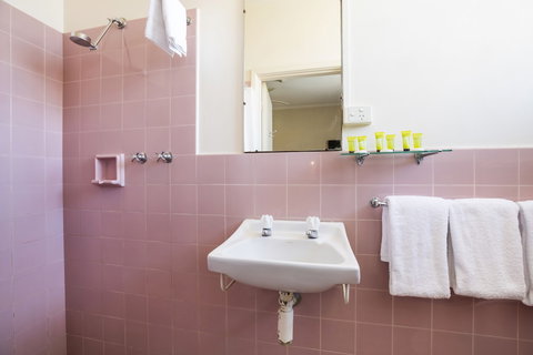 Esplanade Hotel - Holiday Find 4