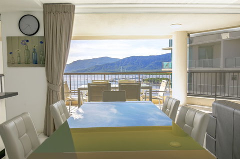 Cairns Aquarius - Holiday Find 5