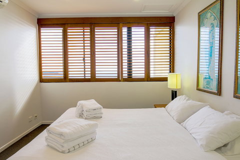 Cairns Aquarius - Holiday Find 1