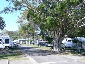 River Retreat Caravan Park - Holiday Find 6