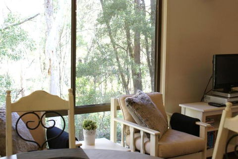 Twin Falls Bush Cottages - Holiday Find 6
