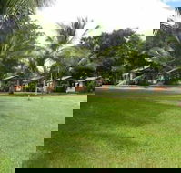 Ivanhoe Village Caravan Resort - Holiday Find