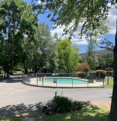 Bright Accommodation Park - Holiday Find 4