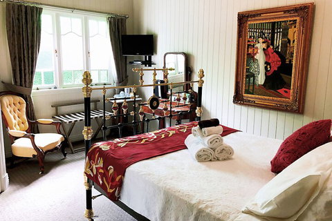 Number 12 Bed & Breakfast - Holiday Find 4