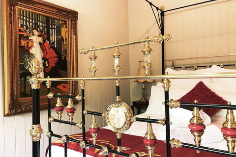 Number 12 Bed & Breakfast - Holiday Find 5