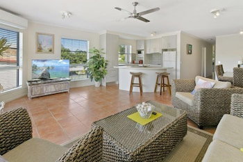 Rivershores - Holiday Find 5