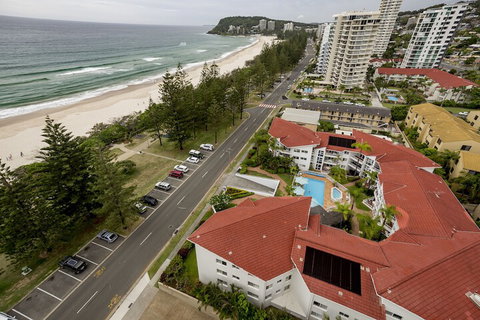 Le Beach Apartments - Holiday Find 2