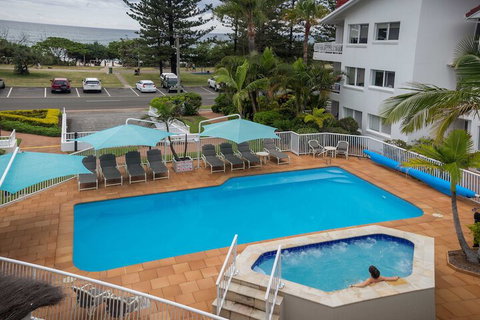 Le Beach Apartments - Holiday Find 3