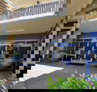 Mayfair Motel Emerald - Holiday Find