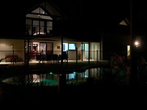 Salamander Bay Bed & Breakfast - Holiday Find 1