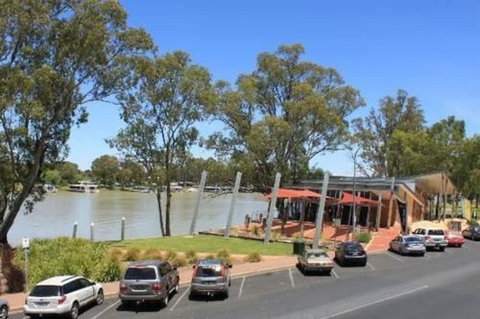 Berri Hotel - Holiday Find 1