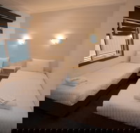 BIG4 Bright - Holiday Find