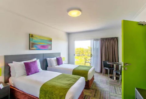 Mackay Oceanside Central Hotel - Holiday Find 5