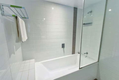 Mackay Oceanside Central Hotel - Holiday Find 6