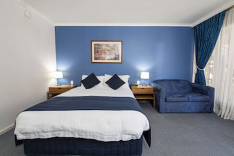MAS Country Riverboat Lodge Motor Inn - Holiday Find 0