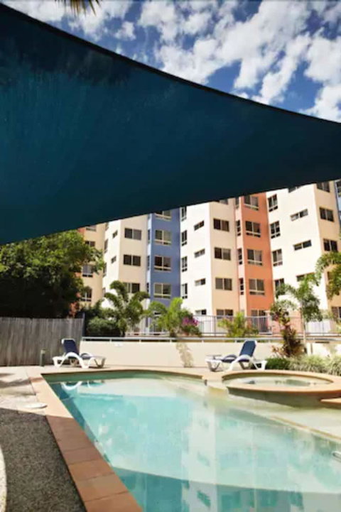 On The River Apartments - Holiday Find 1