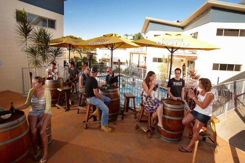 Emus Beach Resort - Holiday Find 7