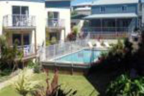 Emus Beach Resort - Holiday Find 0
