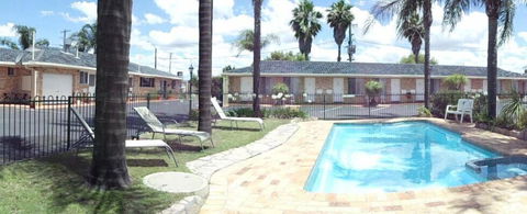 Town & Country Motor Inn - Holiday Find 3