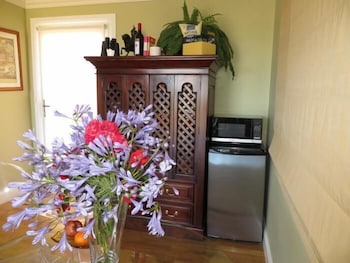 Gooromon Park Cottages - Holiday Find 3