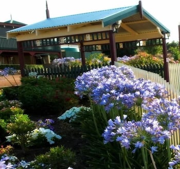 Gooromon Park Cottages - Holiday Find 1