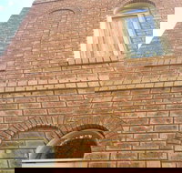 Bright on Track - Holiday Find