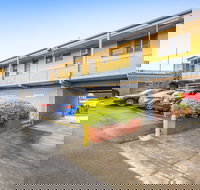 Meadow Inn Hotel-Motel - Holiday Find