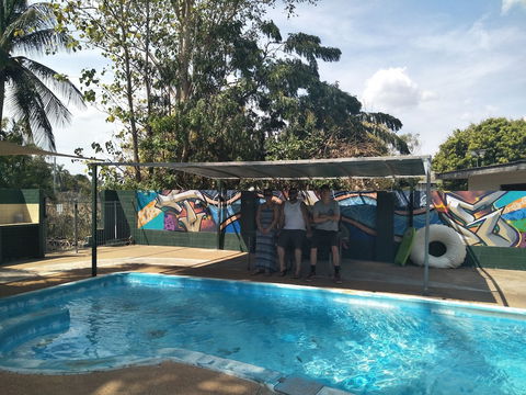 Palm Court Budget Motel Hostel/Backpackers - Holiday Find 1
