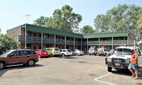 Palm Court Budget Motel Hostel/Backpackers - Holiday Find 5