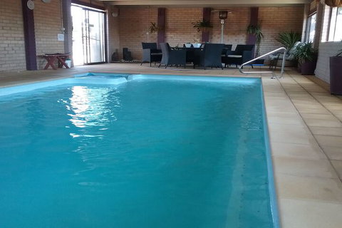 Cameo Inn Motel - Holiday Find 4