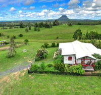 Avalon Noosa Farm Cottages - Holiday Find