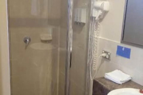 Desert Sand Motor Inn - Holiday Find 5