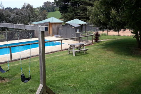 Neerim Country Cottages - Holiday Find 3