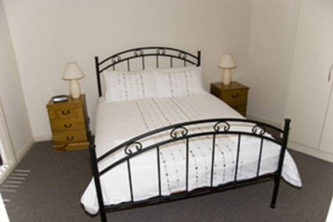 Cliff House Beachfront Villas - Holiday Find 3