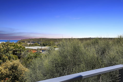 Anchors Beach House - Holiday Find 6