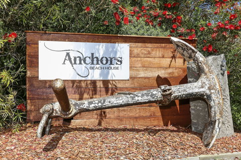 Anchors Beach House - Holiday Find 4