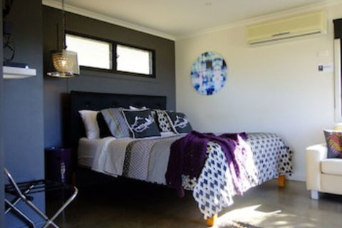 Deshons Retreat - Holiday Find 0