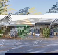 Motto Farm Motel - Holiday Find