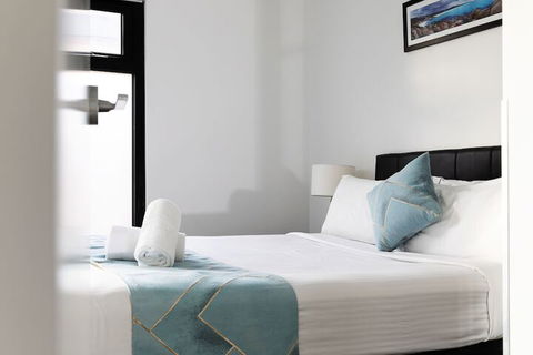 RNR Serviced Apartments North Melbourne - Holiday Find 6