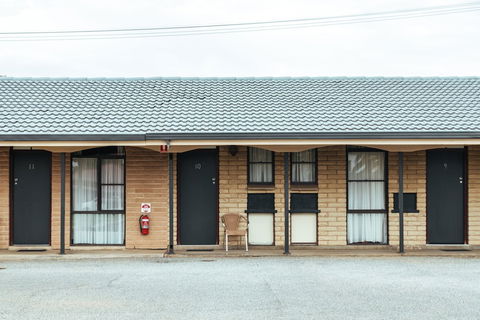 The Argent Motel - Holiday Find 0
